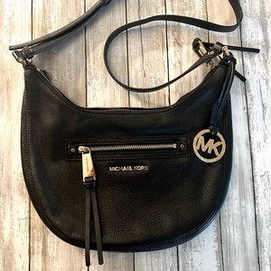 LIKE NEW Michael Kors (MK) black crossbody purse